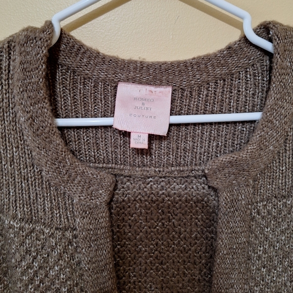 Romeo & Juliet Couture Short Sleeve Open Cardigan - Picture 2 of 4